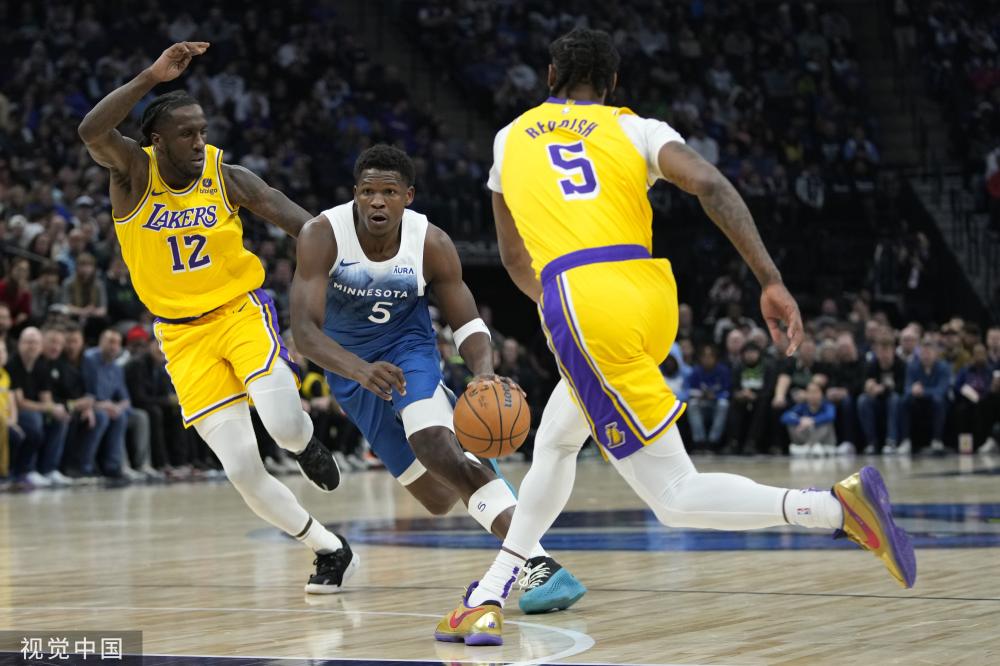 以超凡表现 以超凡表现