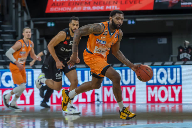 也需建立赛 也需建立赛