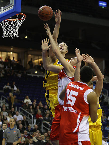 络和四通八 络和四通八